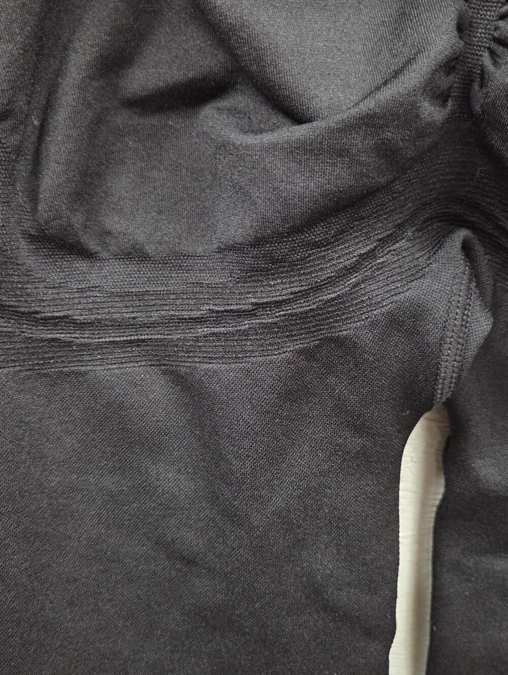 Halara black large compression butt lifting butt scrunch pin dot leggings NWOT - Picture 7 of 10